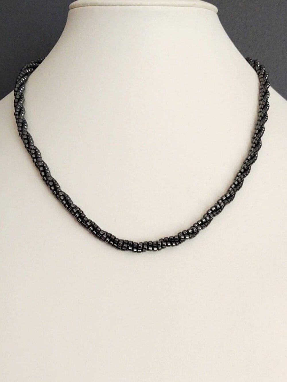 Twisted hematite beaded necklace